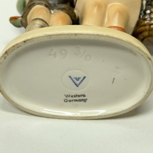 MJ Hummel Figurine To Market Boy Girl Basket Flowers Western Germany 1960 - 1972 - Picture 11 of 15